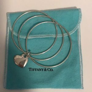 3 ring heart bangle bracelet. 2.4 inch in diameter
